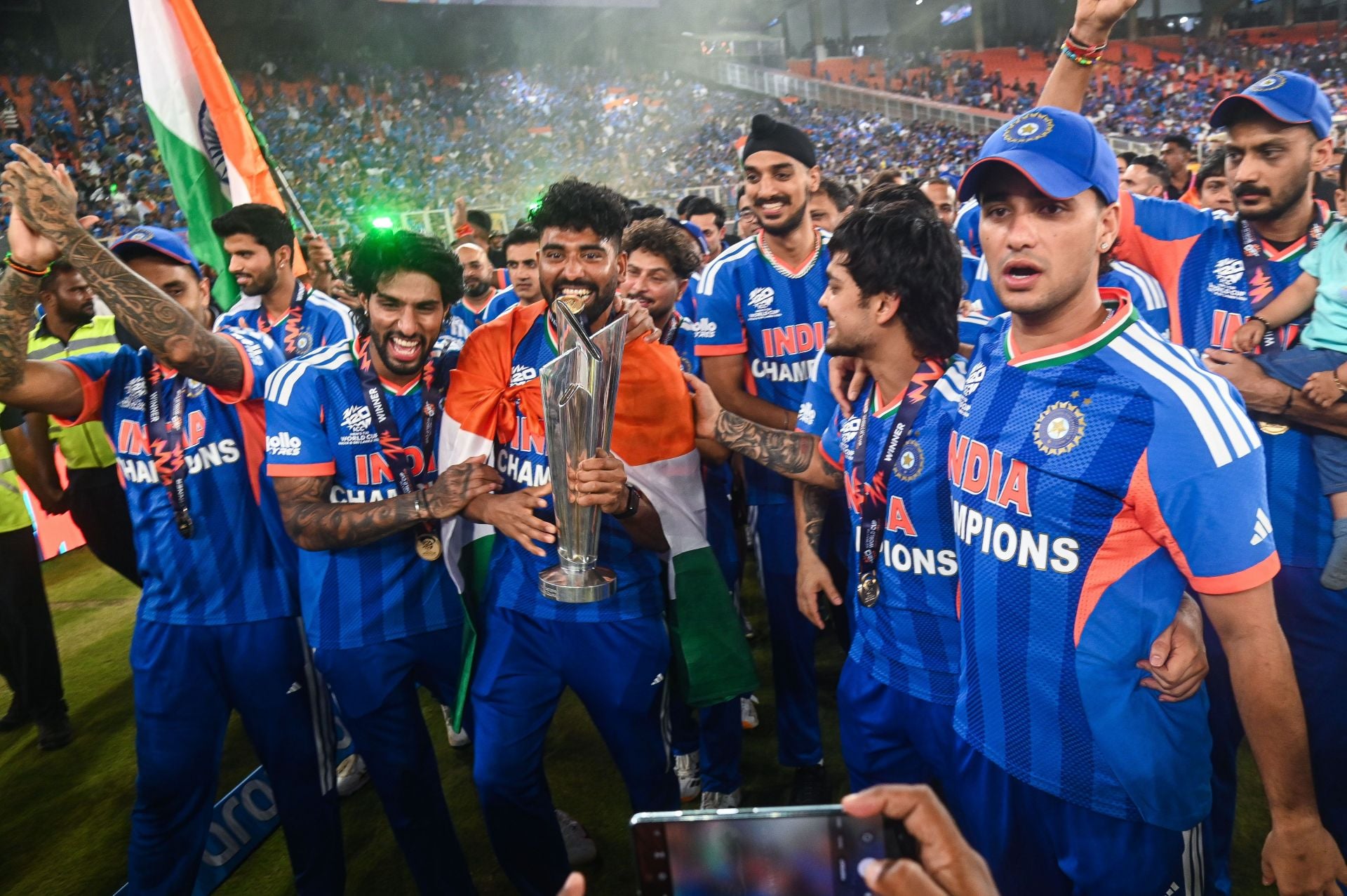 News Report: साल 2028 में India Vs World XI के बीच ब्लॉकबस्टर मुकाबले की चर्चा, BCCI ने अपनी 100वीं वर्षगांठ के लिए बनाया बड़ा प्लान